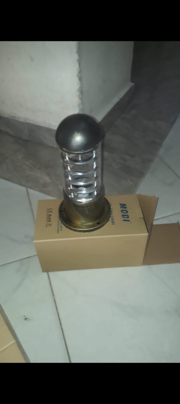 gold type stand light e27